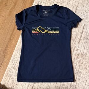 Women's Territory Run Co running top
